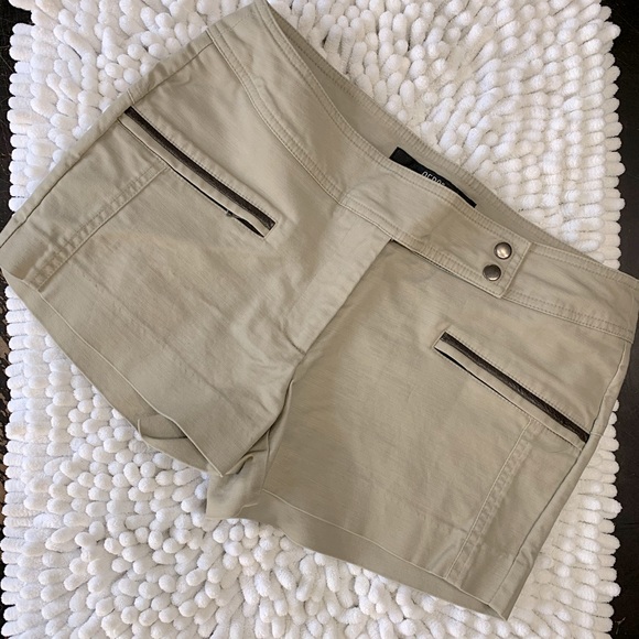 Bedo Femme Dress Shorts with zipper pockets - Picture 1 of 5